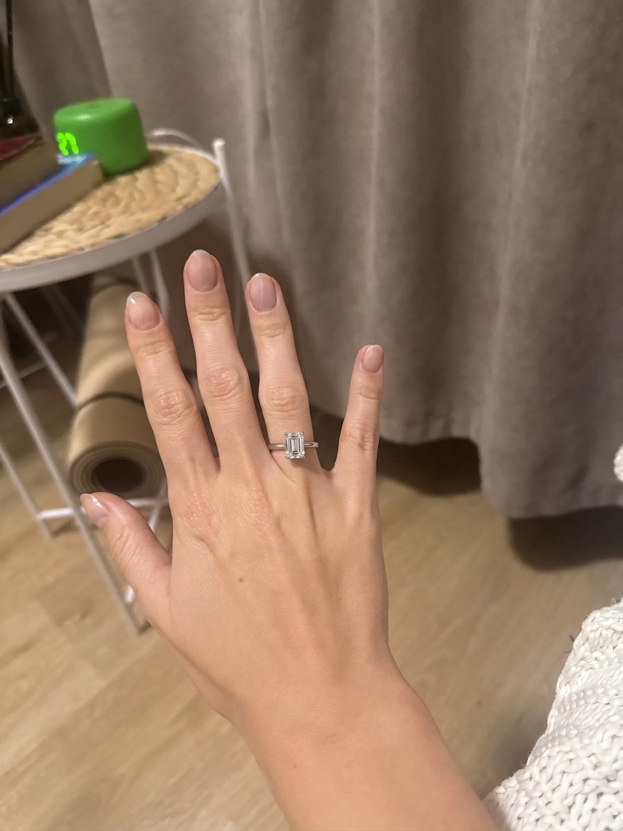 Кольцо с бриллиантом 0.5 ct. в огранке «Эмеральд»