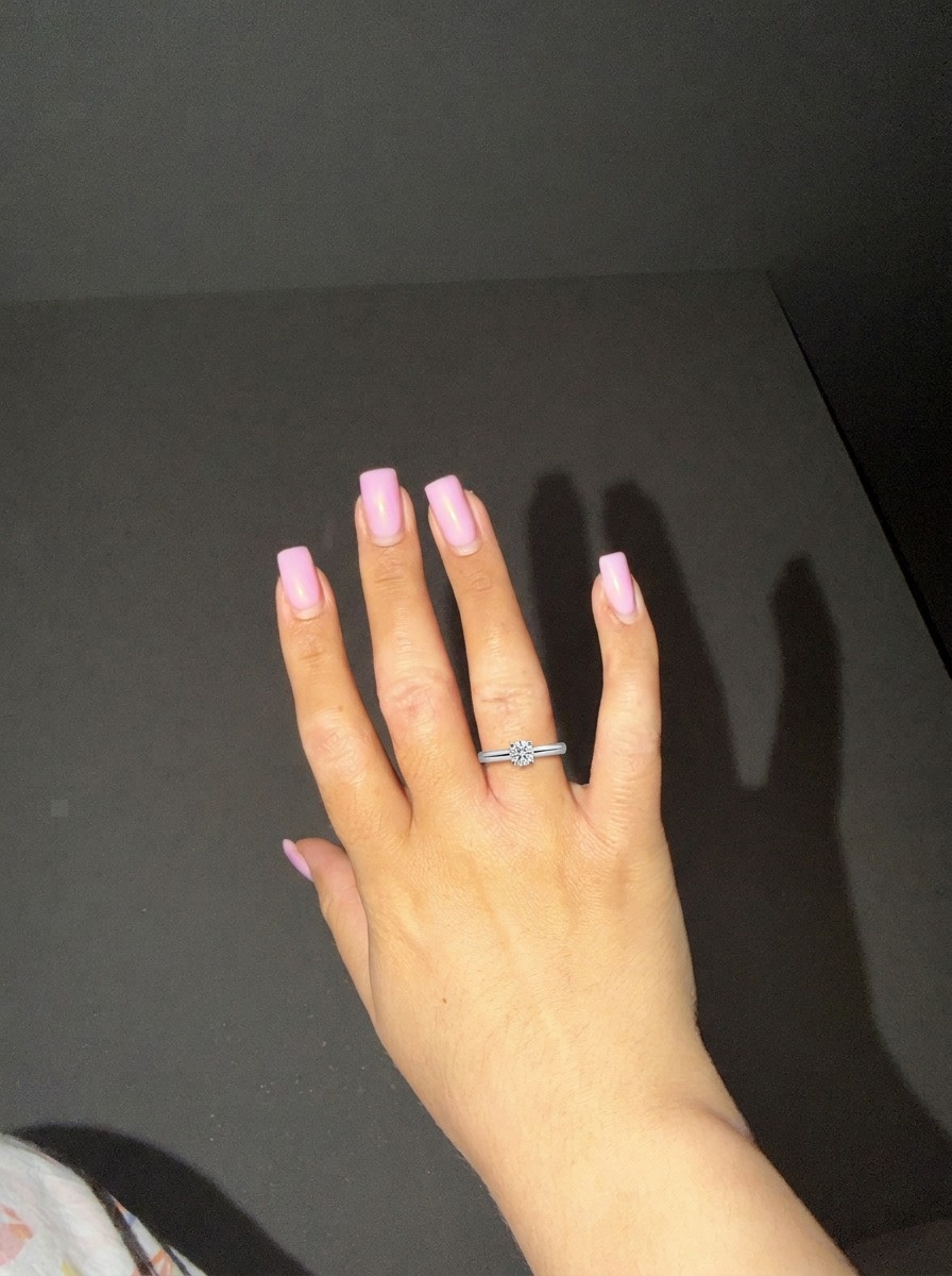 Помолвочное кольцо с бриллиантом 0.3 ct.